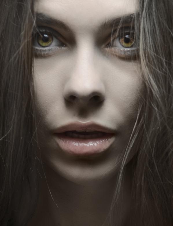 Free stock image of Intense female eyes created by Alexander Krivitskiy