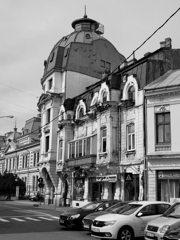 Free stock image of Bucharest architecture urbanism facade building created by Art Photography