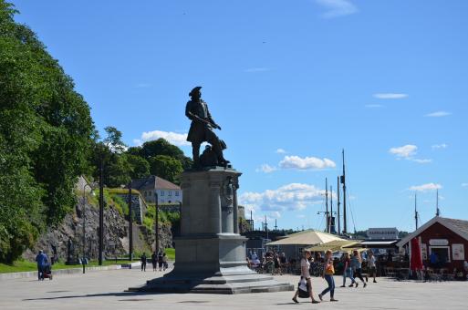 Oslo boulevard a statue