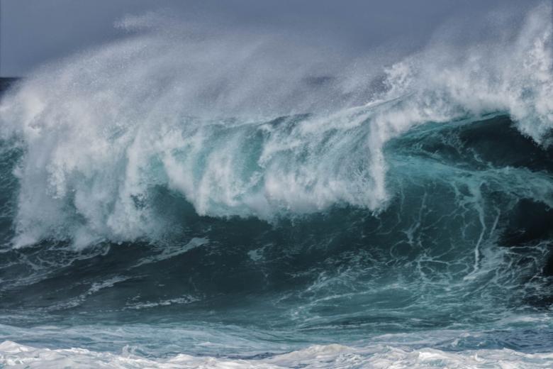 Free stock image of Large breaking wave created by Geoffrey Whiteway