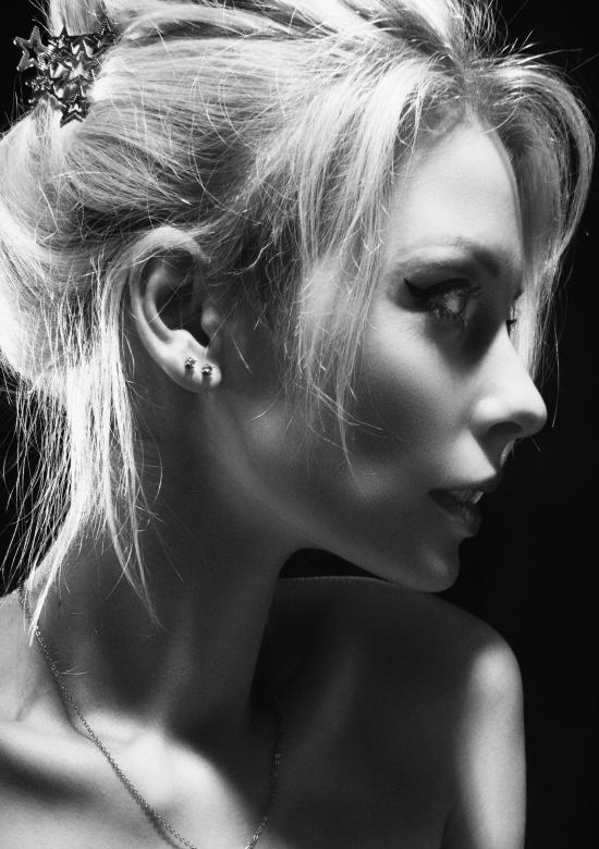 Free stock image of Female profile created by Alexander Krivitskiy