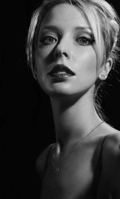 Free stock image of Beauty portrait created by Alexander Krivitskiy