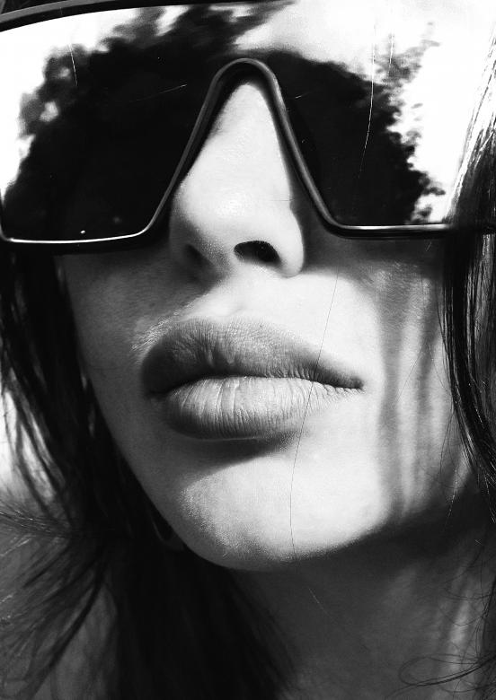 Free stock image of Woman with sunglasses created by Alexander Krivitskiy