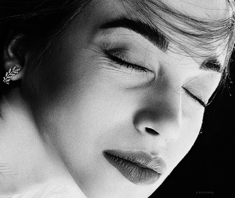 Free stock image of Relaxed woman created by Alexander Krivitskiy