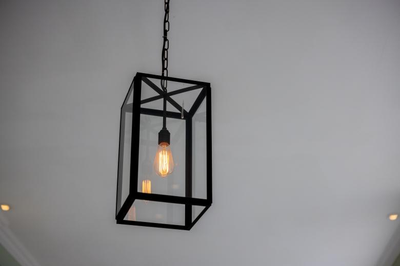 Free stock image of Hanging light created by Matt Bango