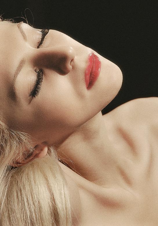 Free stock image of Glamour beauty portrait created by Alexander Krivitskiy