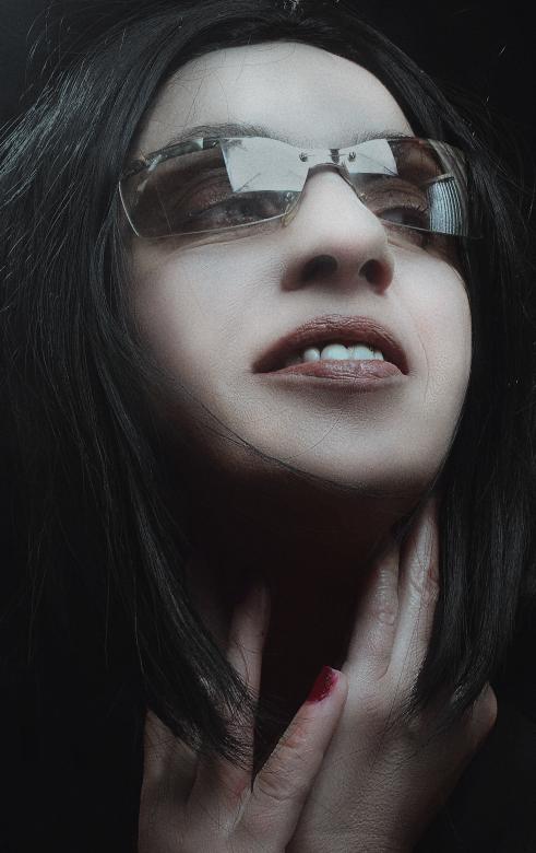 Free stock image of Sunglasses woman created by Alexander Krivitskiy