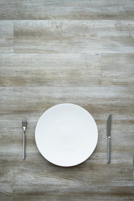 Free stock image of Dinner plate and silverware created by Matt Bango