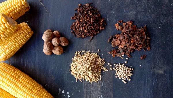 Photo of some cooking ingredients such as white pepper, pepper, 